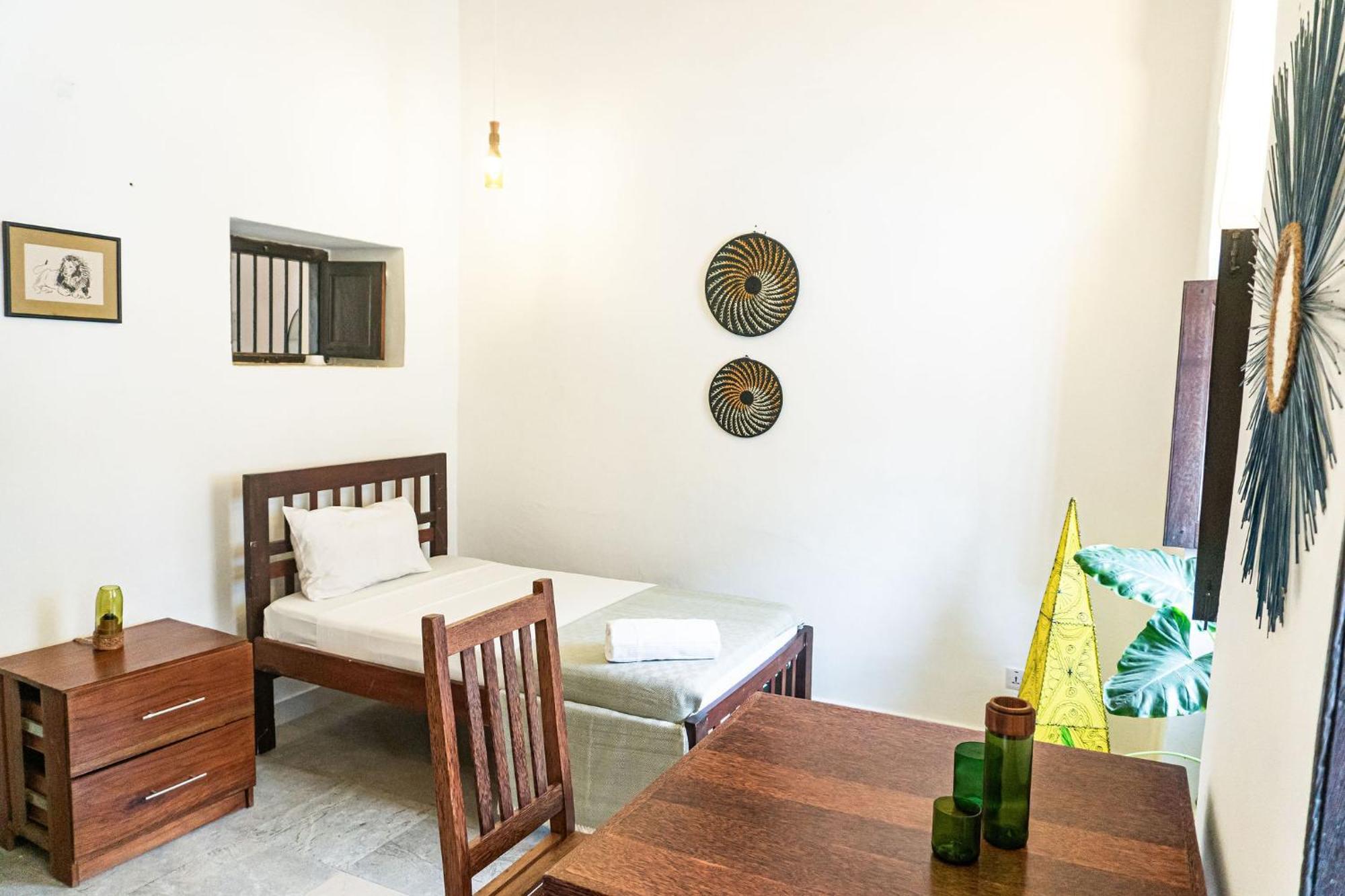 Tarawanda House -thrivestawi Bed & Breakfast