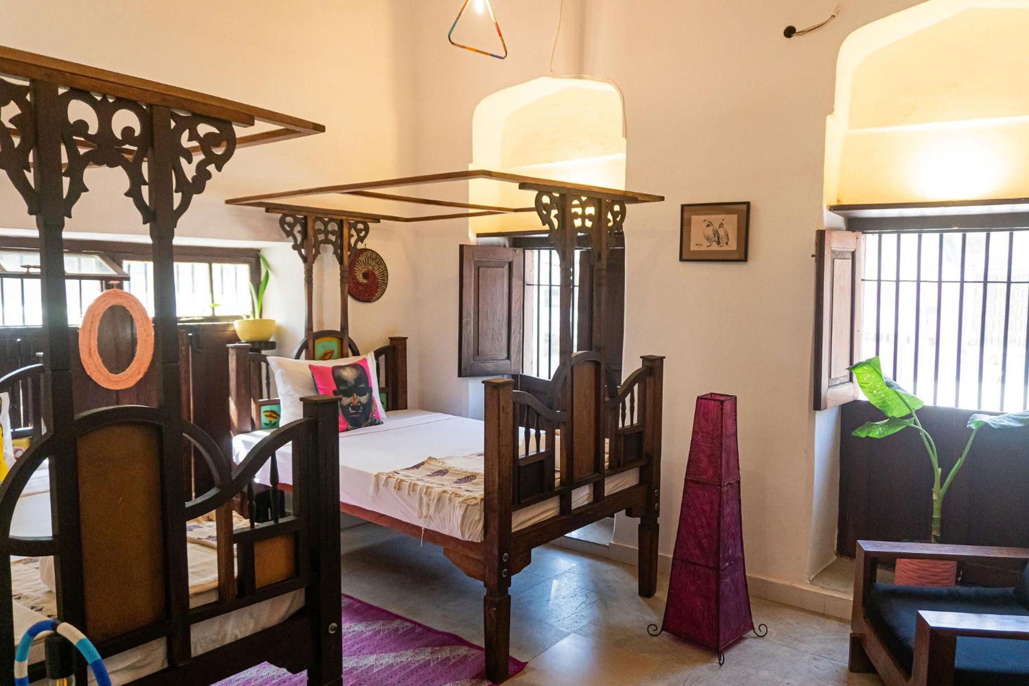 Bed & Breakfast Tarawanda House -thrivestawi