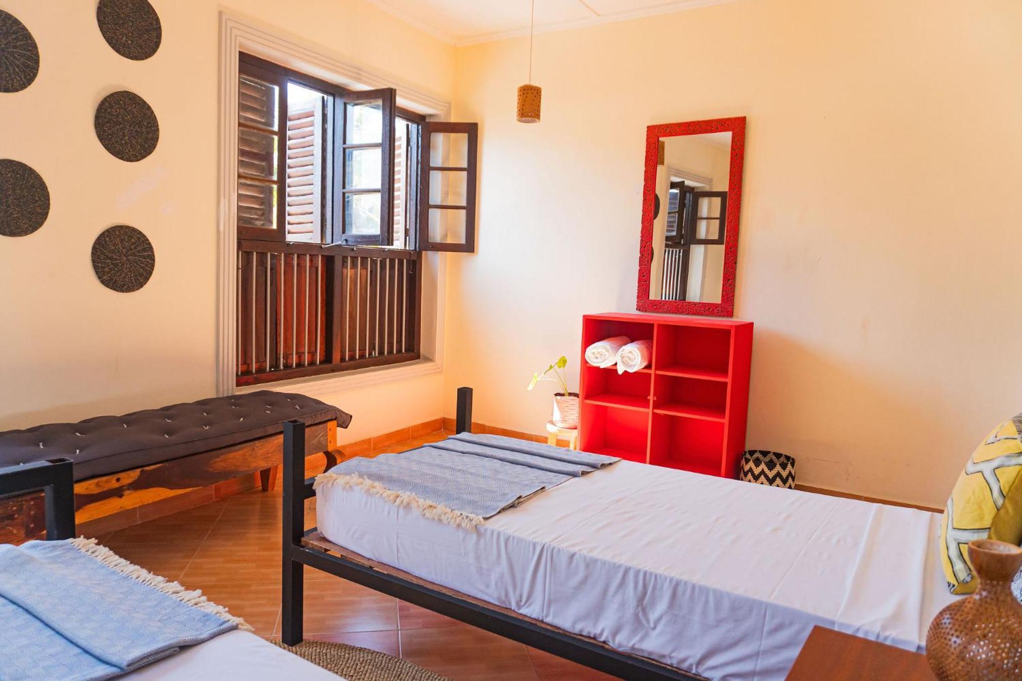 Tarawanda House -thrivestawi Bed & Breakfast *